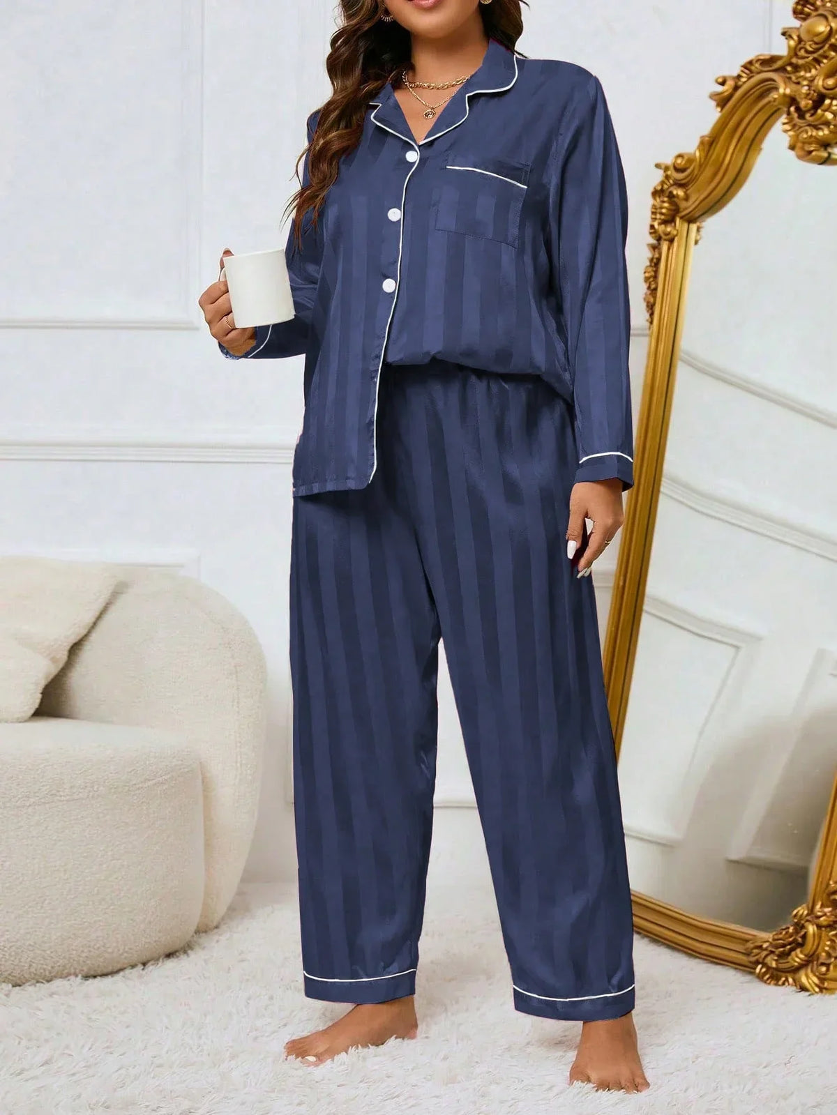Pijama Plus Size Elegante Listrado Manga Comprida e Calça